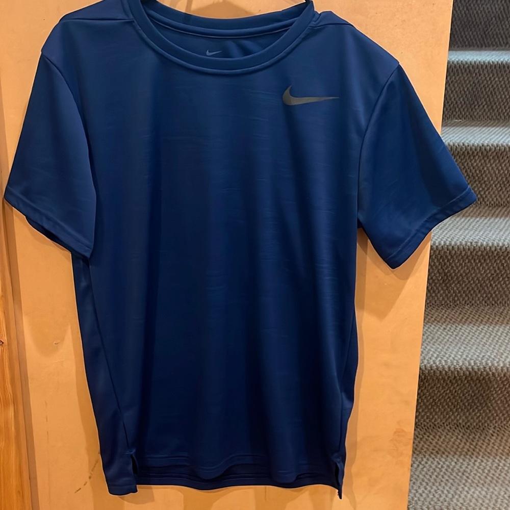 Navy blue Nike dry fit t-shirt